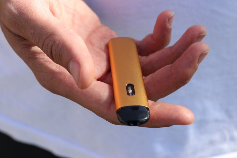 wireless presentation clicker with laser