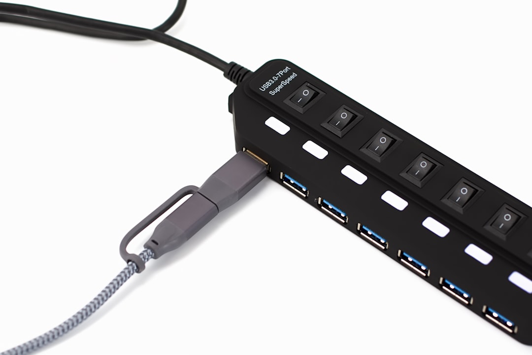 thunderbolt hub vs USB hub explained